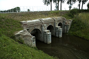 Zwartenhoekse Zeesluis, oostzijde, landkant, zoete zijde